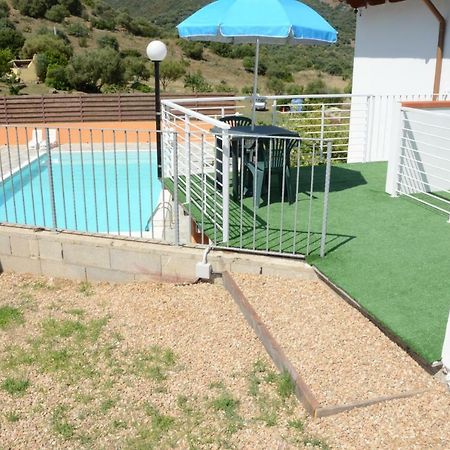 B&B Il Mirto Di Paola Torpè Eksteriør billede