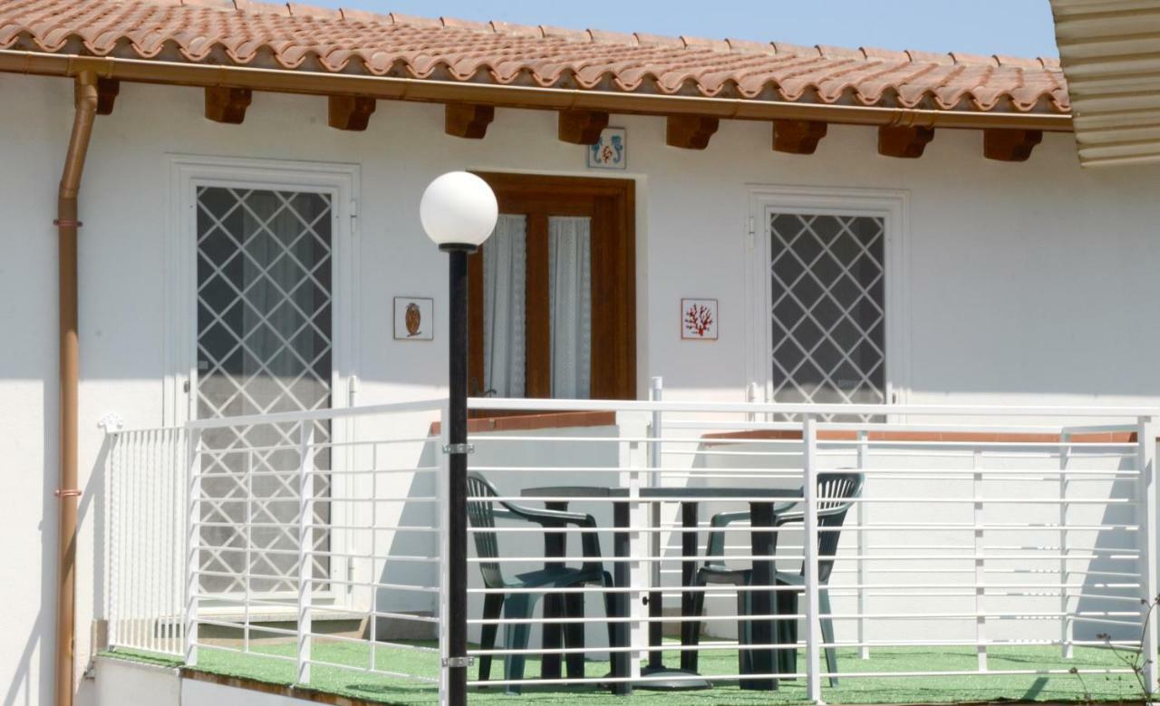 B&B Il Mirto Di Paola Torpè Eksteriør billede