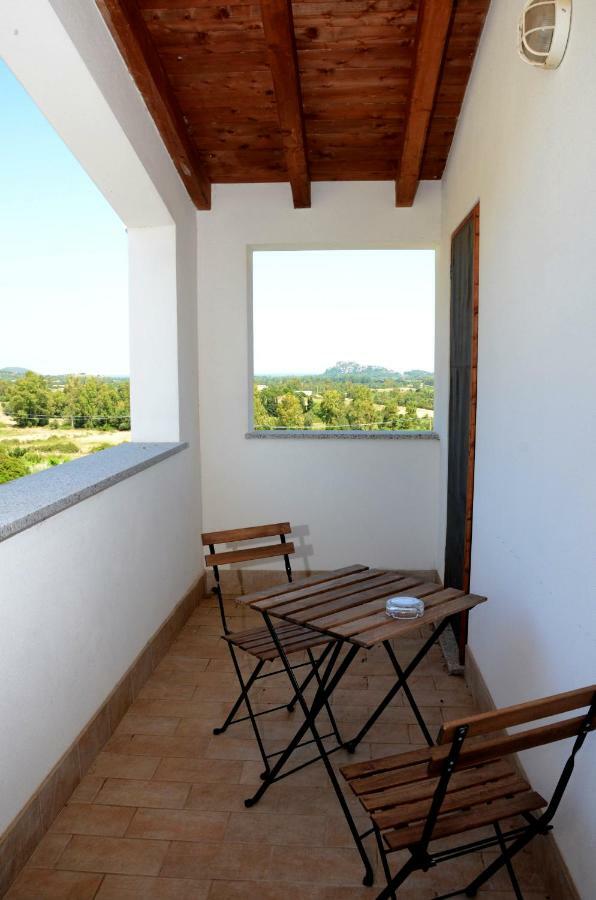 B&B Il Mirto Di Paola Torpè Eksteriør billede